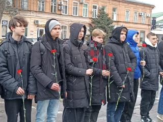 ТАГАНРОГ - ГОРОД ВОИНСКОЙ СЛАВЫ!